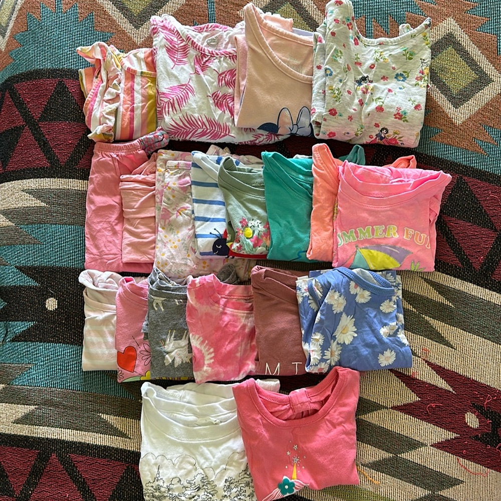 2T Girls 20 Piece Bundle